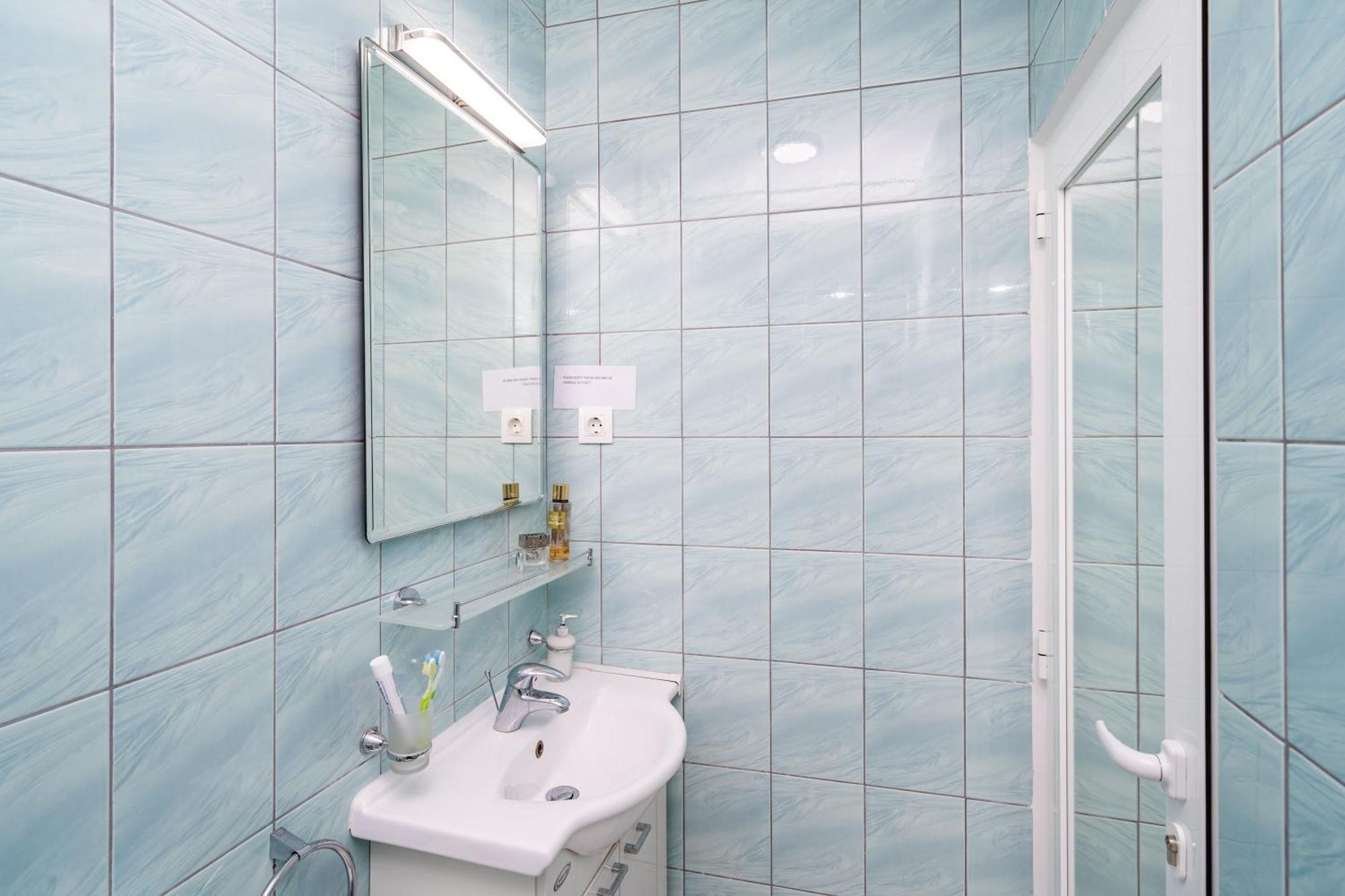 Guest house Jele 1 *